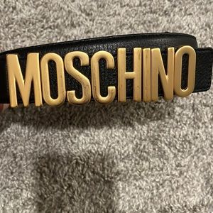 Moschino belt
